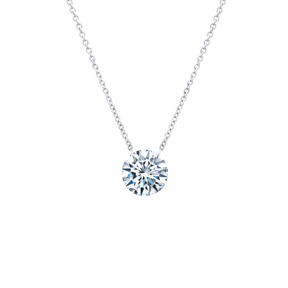 diamond necklace in motion